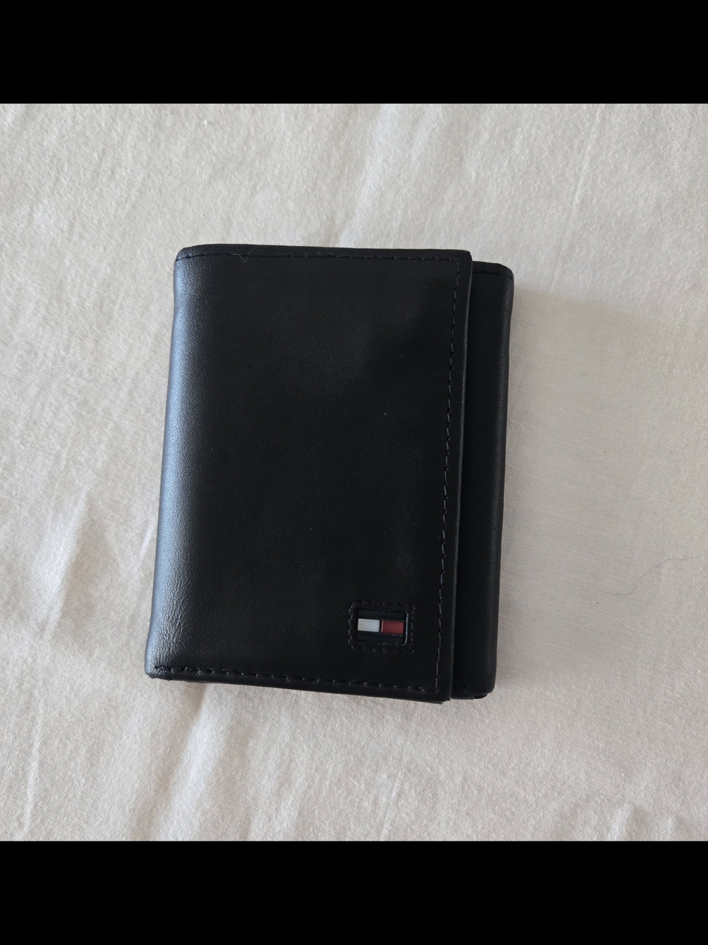 Tommy Hilfiger Black Leather Oxford Slim Trifold Wallet